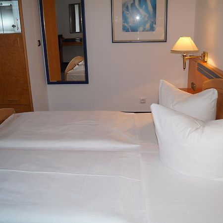 Hotel Rahlstedter Hof Amburgo Esterno foto
