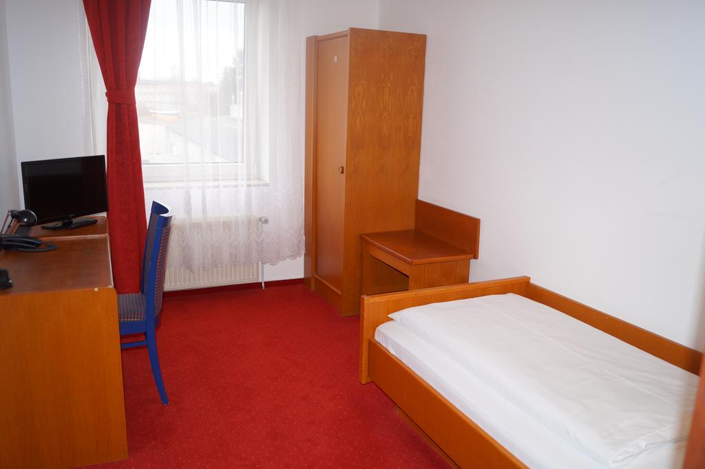 Hotel Rahlstedter Hof Amburgo Esterno foto