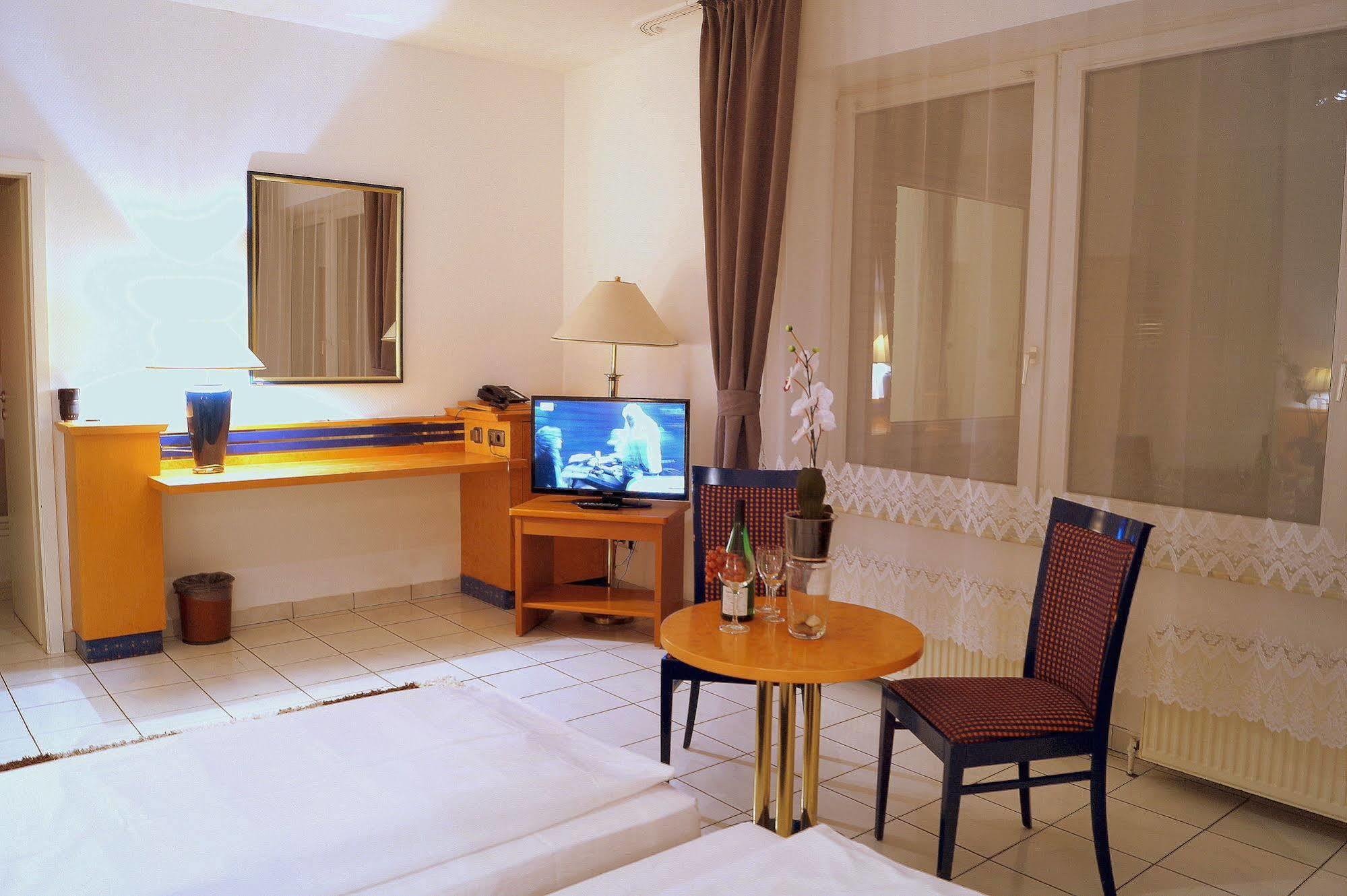 Hotel Rahlstedter Hof Amburgo Esterno foto