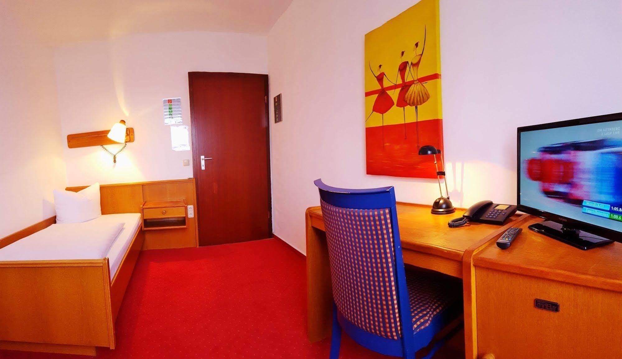 Hotel Rahlstedter Hof Amburgo Esterno foto