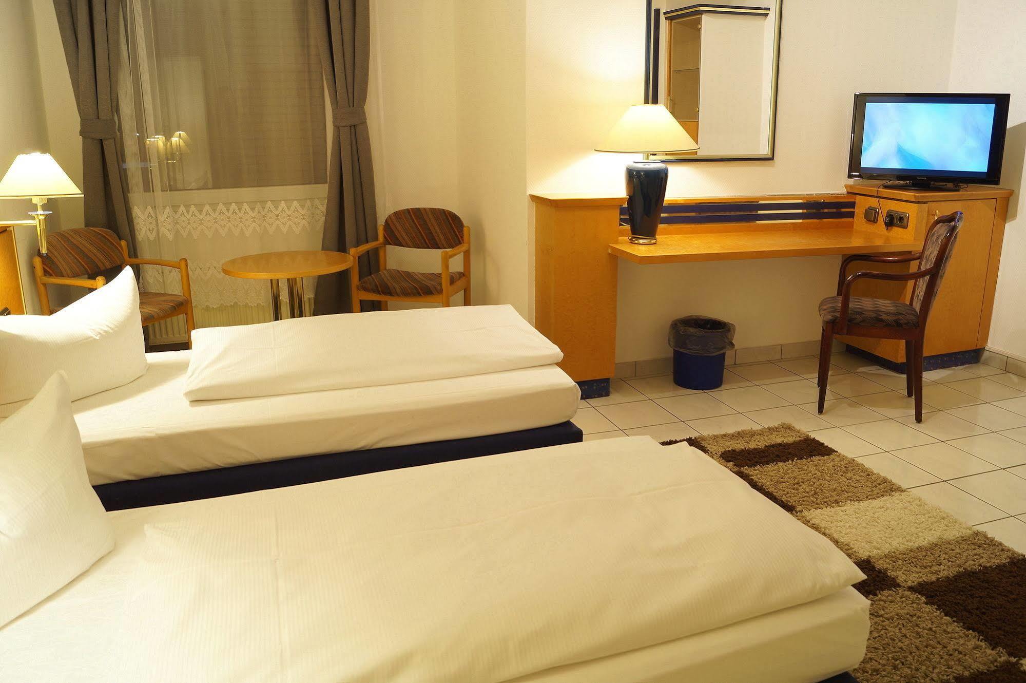 Hotel Rahlstedter Hof Amburgo Esterno foto