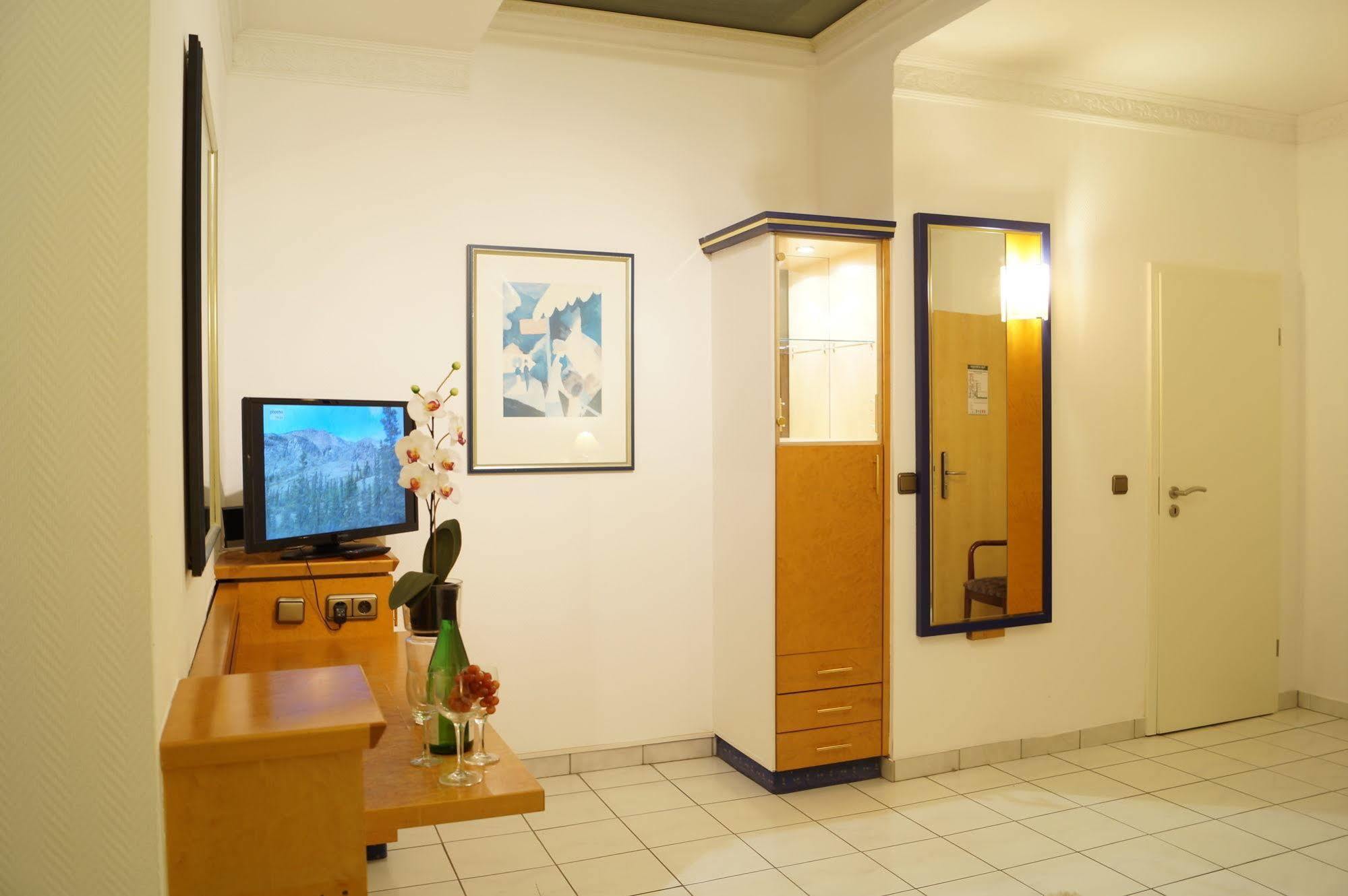 Hotel Rahlstedter Hof Amburgo Esterno foto